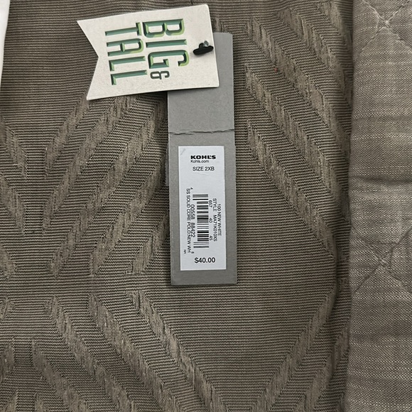 APT. 9 collar T-shirt. - Picture 2 of 2